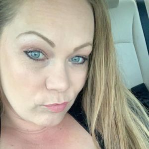 Meet your Posher, Bee